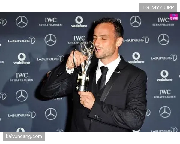 奥斯卡·皮斯托瑞斯居然把豪宅变成了迷你健身房，这生活也太拼了吧！