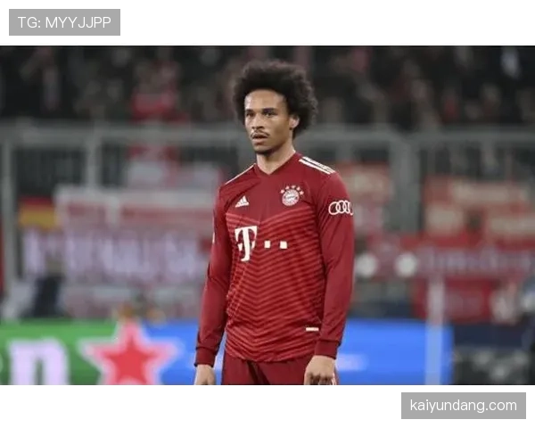 杜埃与萨内的角色定位差异：边锋与中场的结构性对比分析